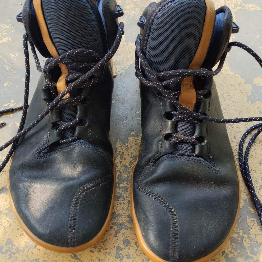 Vivo Barefoot Wild Hide Ankle High Shoe, Boots W9.5, M8